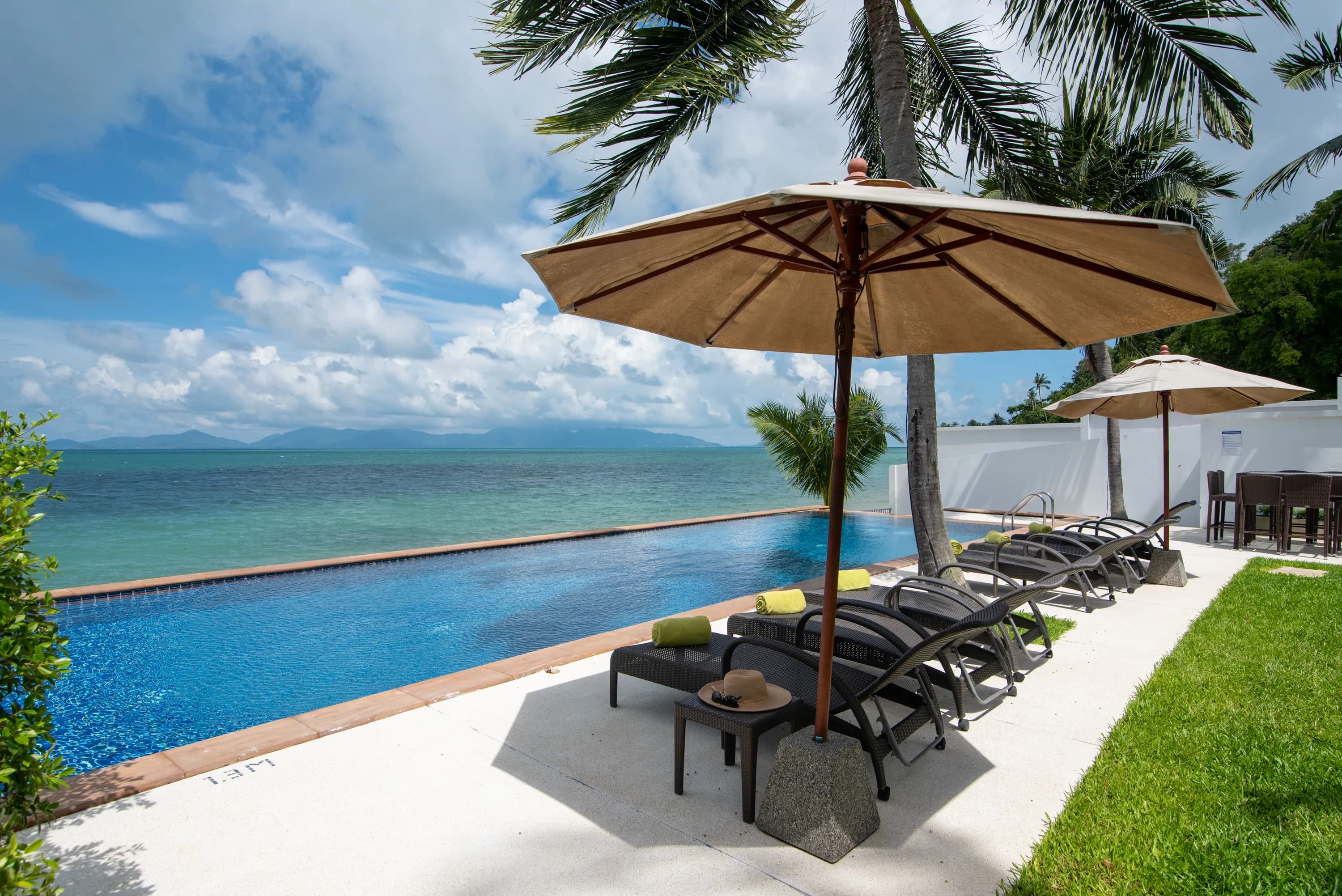 Lotus Beach Villa - 3