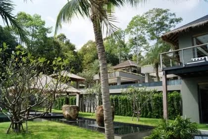 Sangsuri, Frangipani Cove