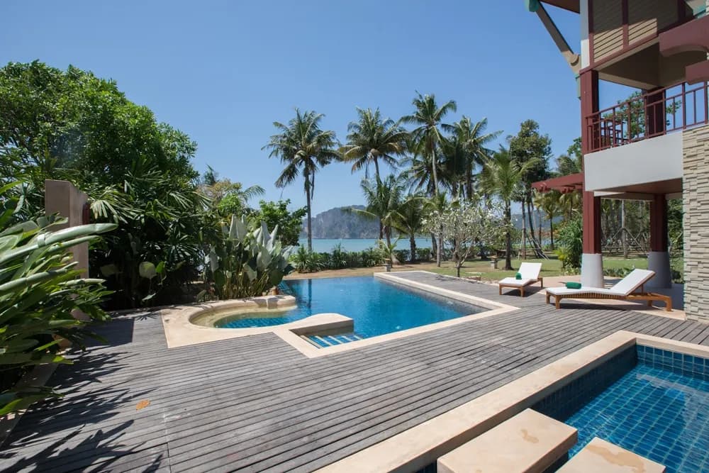 Amatapura Beach Beachfront Villa 1 - 5