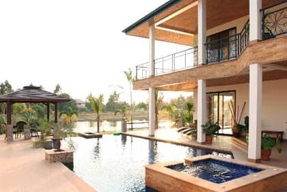 Luxury Pool Villa Coral