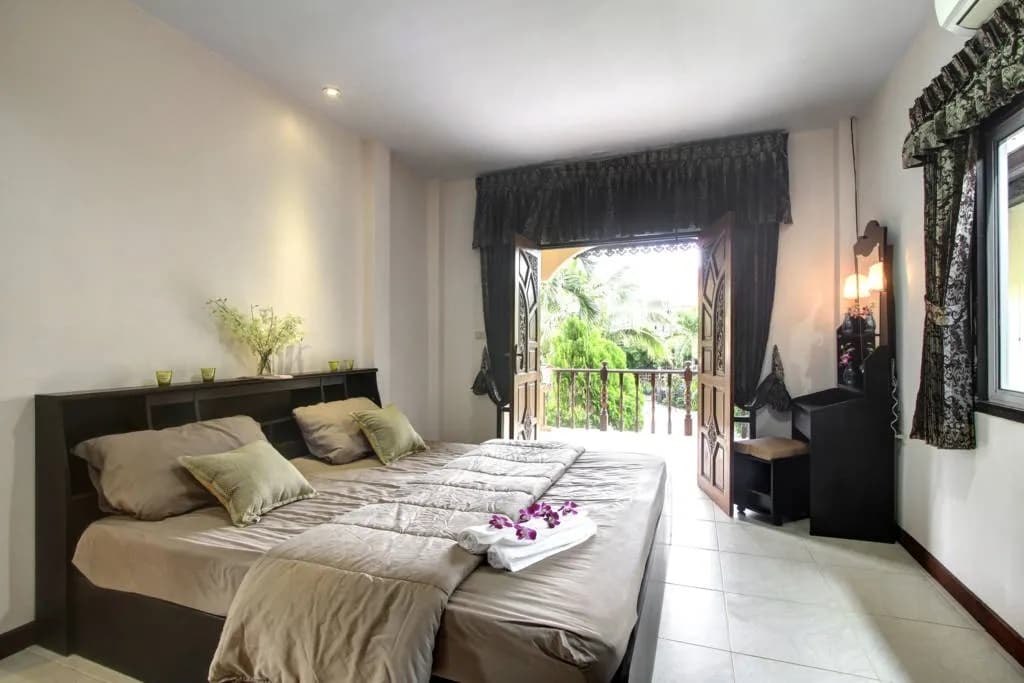 300 meters to the beach - 4