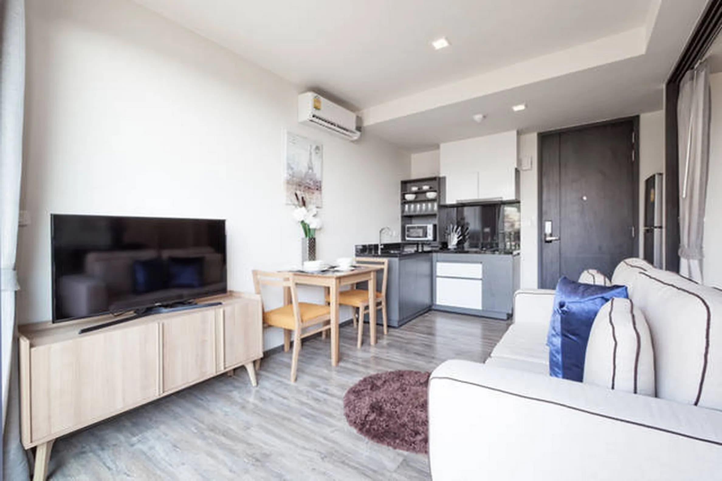 WOW Seaview 1 bed Center of Patong