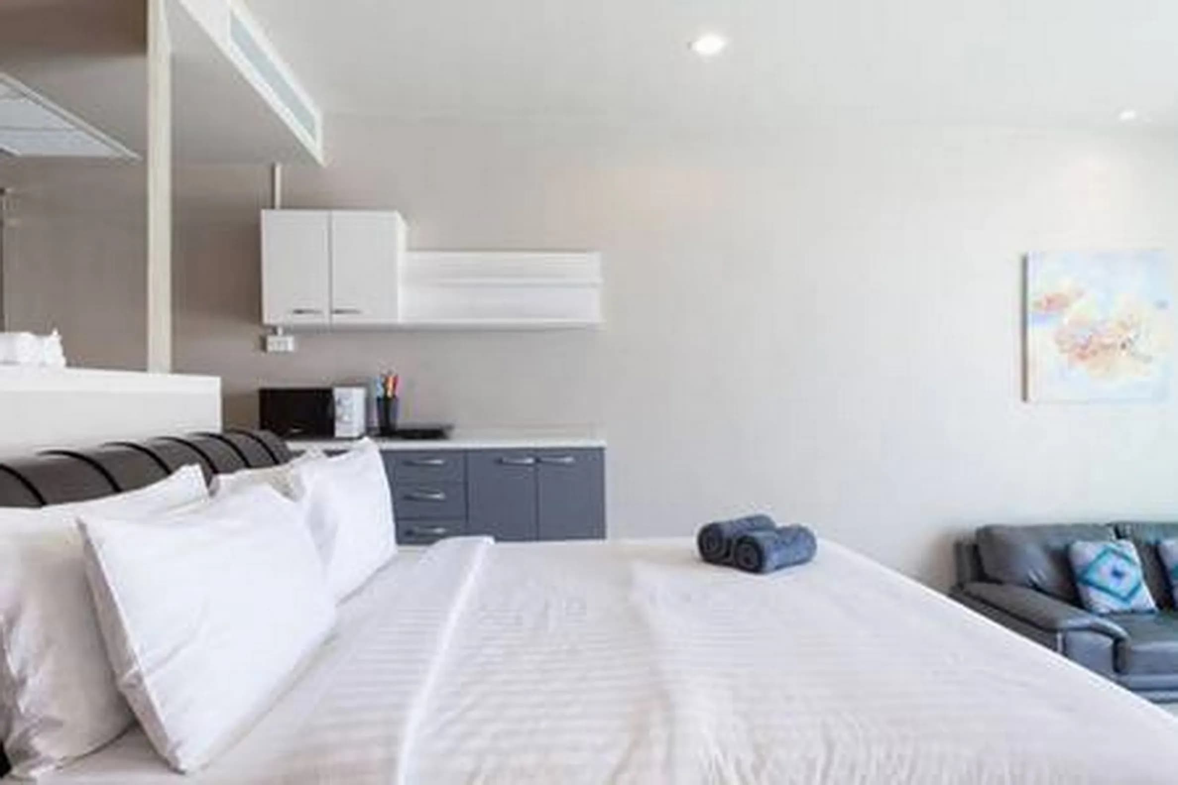 Studio Pool Access Karon Hill - G10 - 5