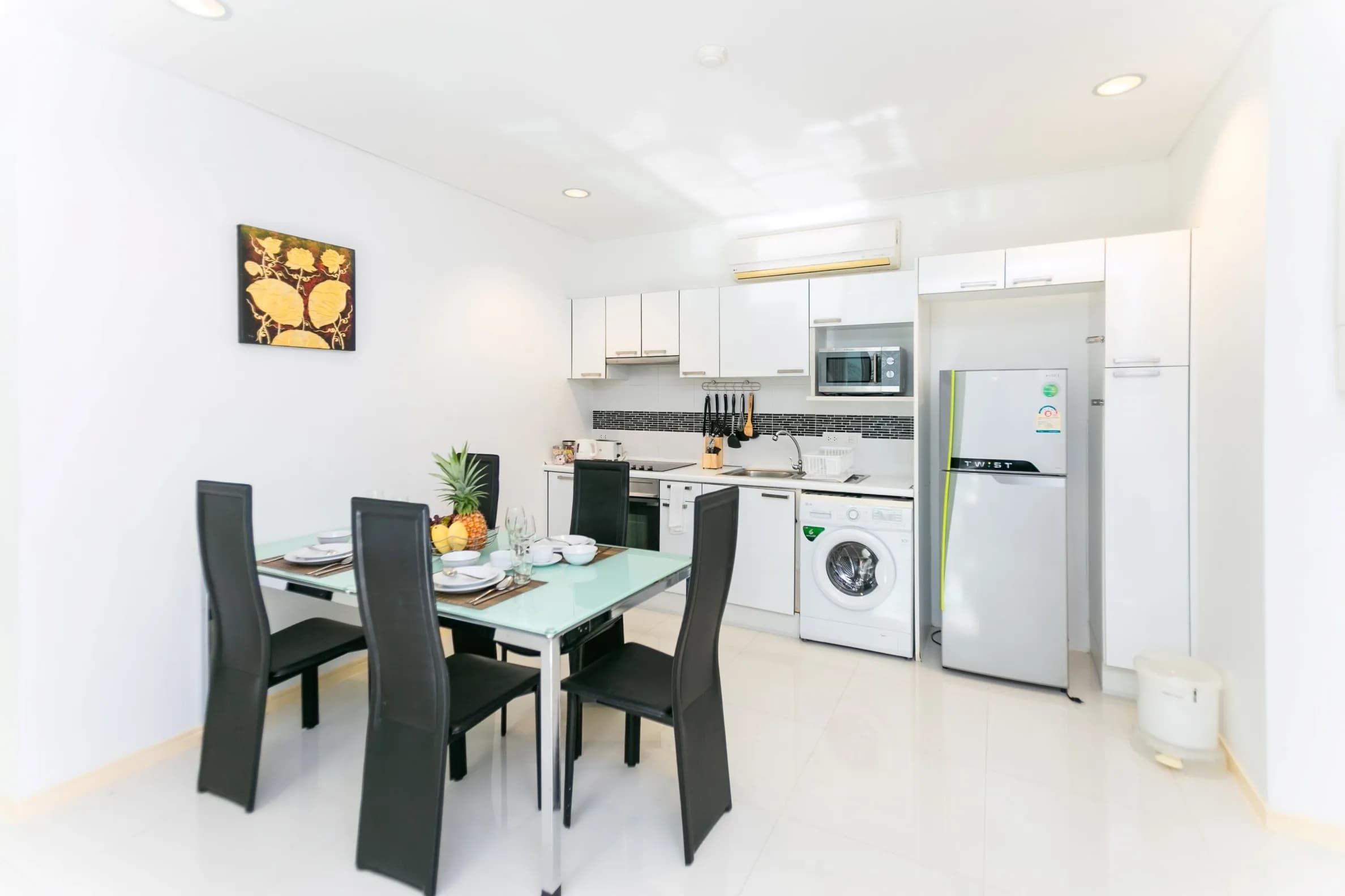 3 Bdr Apartment in The Heart Kamala - 4