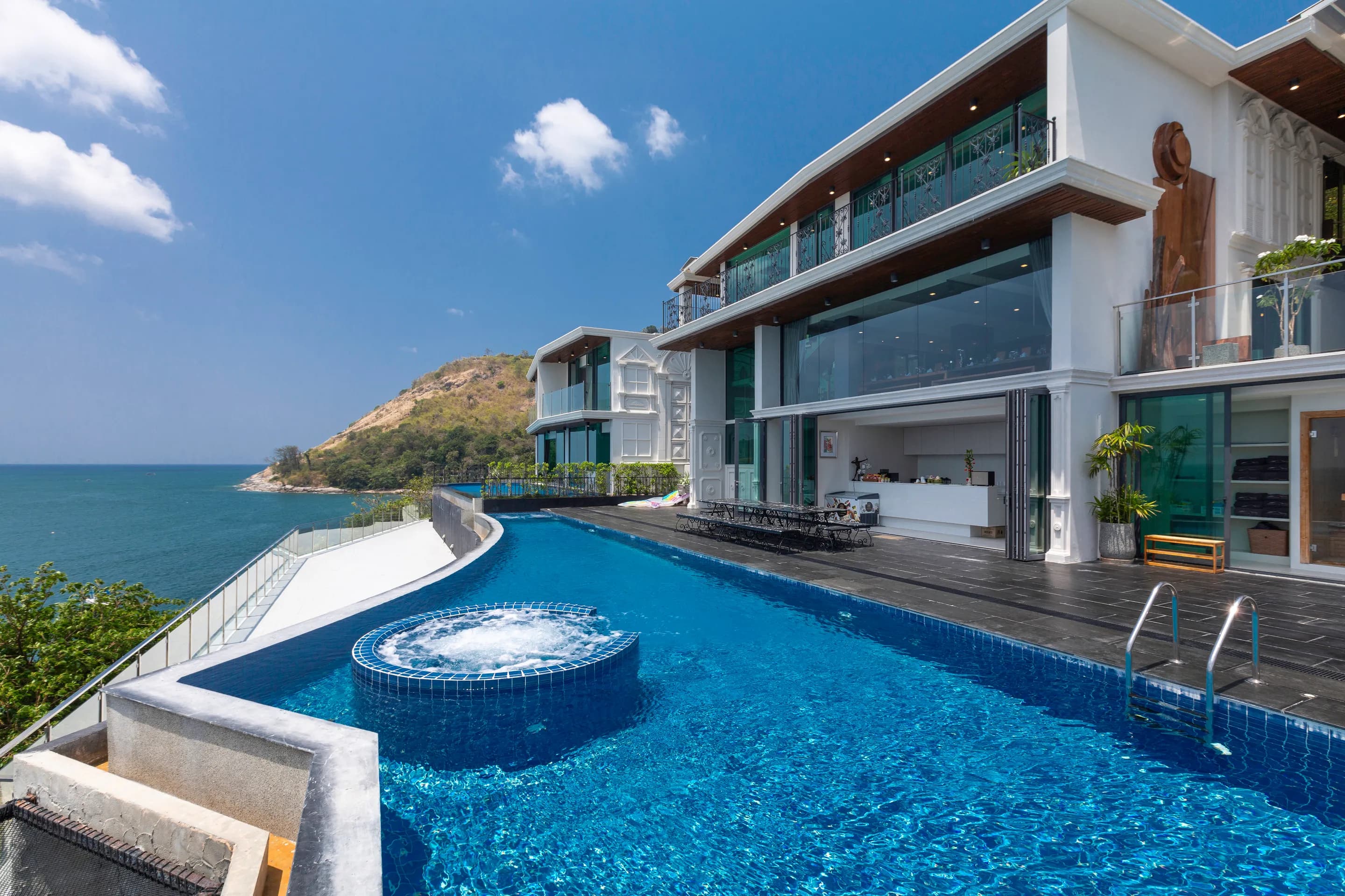 Villa W Luxury